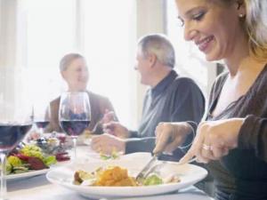 午飯前喝點湯有保健作用-怎么吃才健康?