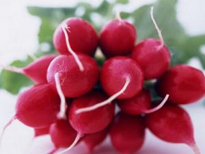 肚子脹氣是怎么回事?吃金橘蘿卜防止肚子脹氣