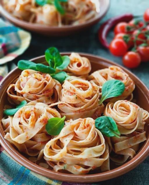 米飯和面食吃哪個更好?吃米和吃面哪個更營養(yǎng)減肥養(yǎng)胃?