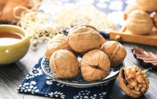 核桃是酸性還是堿性?吃核桃有哪些好處?
