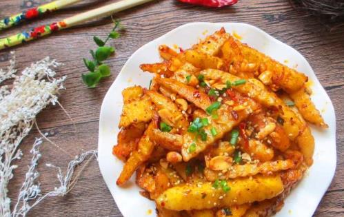 狼牙土豆會放哪些配料?狼牙土豆的熱量高嗎?