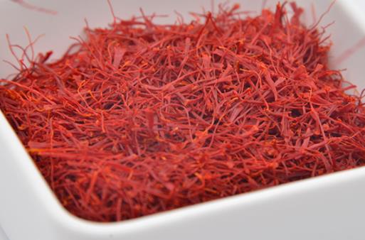 藏紅花泡水的顏色是什么顏色 藏紅花喝多久能祛斑