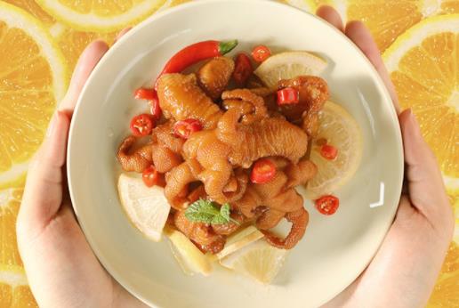 檸檬雞爪泡了一個星期還能吃嗎 檸檬雞爪陳醋還是香醋