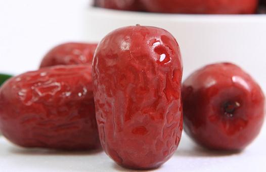 ?紅棗三蒸三涼的功效和作用蒸紅棗的功效有哪些