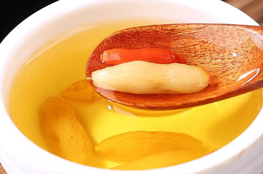 麥冬夏天泡水喝會上火嗎 麥冬泡水一次用幾粒