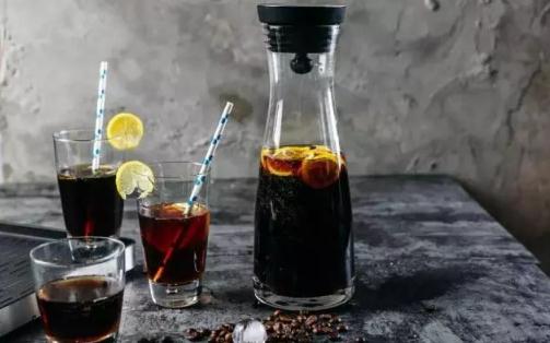 冰可樂能治感冒嗎 冰可樂怎么打開不噴