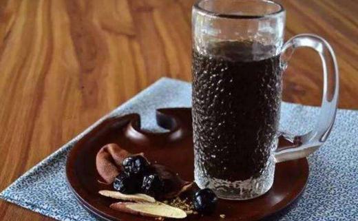 酸梅湯不夠酸怎么解決 酸梅湯里放冰糖還是蜂蜜