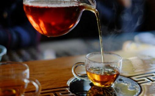 過夜的茶水能讓睫毛變長是真的嗎 隔夜綠茶可以喝嗎