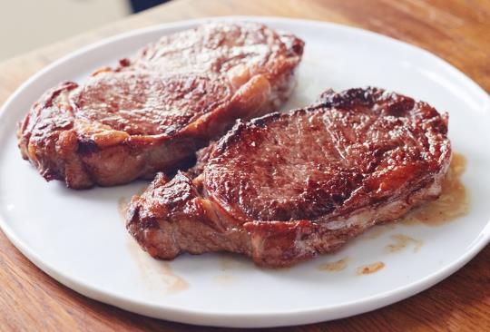 整切牛排是合成牛排嗎?原切和整切牛排哪個好?