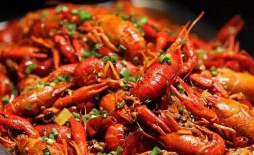 小龍蝦和菠蘿可以一起吃嗎 小龍蝦吃多了對身體有什么影響