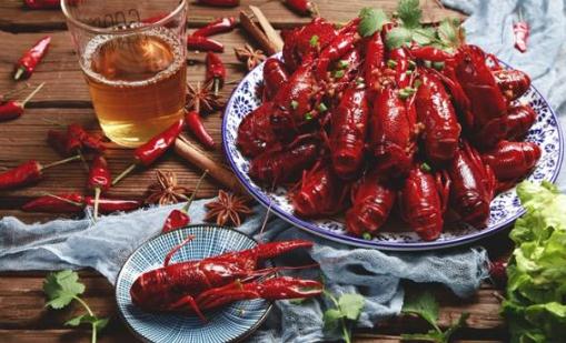 小龍蝦和菠蘿可以一起吃嗎 小龍蝦吃多了對身體有什么影響