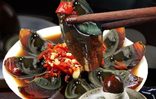 一天吃一個松花蛋有害處嗎 吃松花蛋有什么禁忌嗎