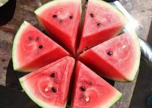 西瓜什么聲音比較好?西瓜咚咚響是好的嗎