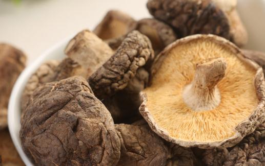 干香菇一般要泡多久才能食用 干香菇怎么食用最佳