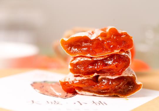 柿餅上的白色物質是什么?柿餅上有白色的東西可以吃嗎?