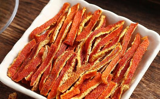 ?橘子皮泡水喝上火還是下火 橘子皮泡水喝有什么功效