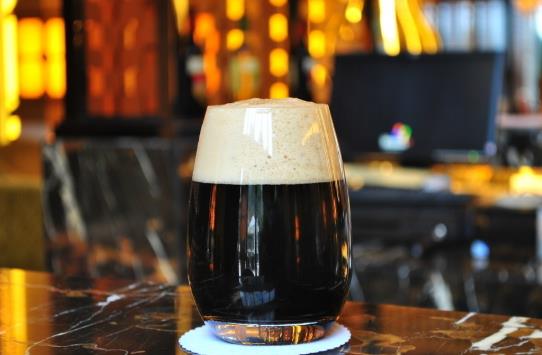 啤酒有泡沫好還是沒有泡沫好?怎么倒啤酒不起泡