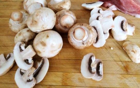 產(chǎn)婦可以吃口蘑嗎?口蘑有哪些功效?