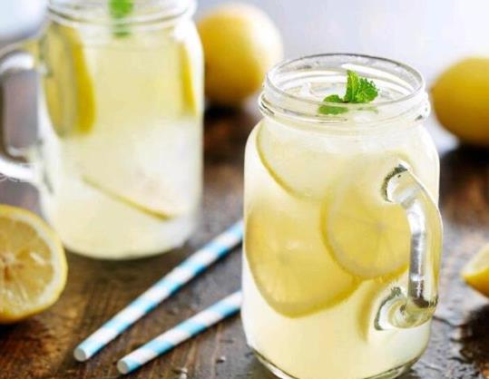 ?檸檬水和藥物要間隔多久?新鮮檸檬怎么泡水