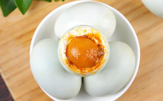 真空包裝的咸鴨蛋會壞嗎 咸鴨蛋能放多久不壞