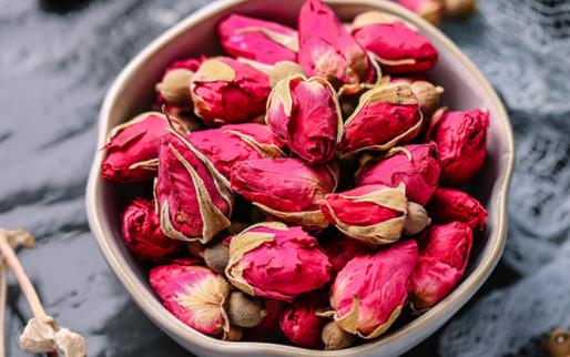 玫瑰花茶可以加蜂蜜嗎 玫瑰花茶和什么搭配比較好