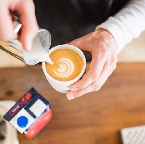 ADC植物奶:百年字號品牌,全新活力創作