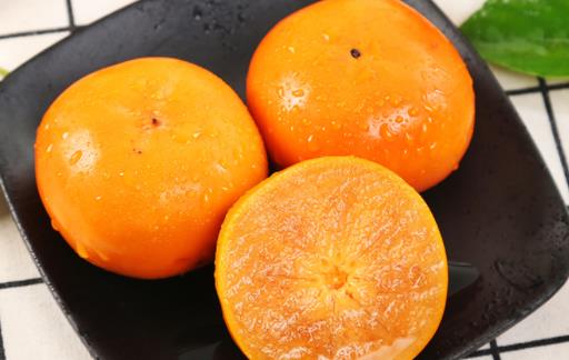 脆柿和軟柿品種一樣嗎 脆柿中間有黑點點能吃嗎