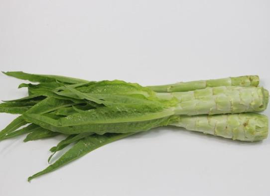 萵筍葉不焯水能涼拌嗎?中間是空的萵筍還能吃嗎