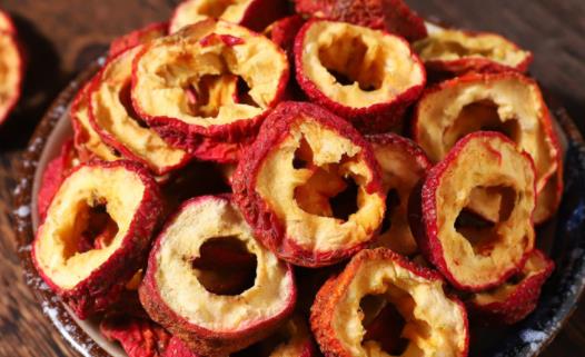 ?山楂泡水喝能治口臭嗎 山楂泡水喝能降血壓嗎