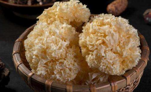 銀耳用冷水泡還是熱水泡 銀耳泡發多長時間最好