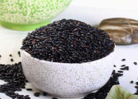 ?黑米的淘米水為什么是紫色的?吃黑米是不是很容易上火