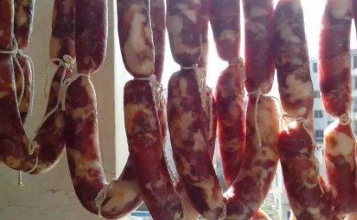 灌的香腸為什么會散圖片 香腸怎么做不容易散