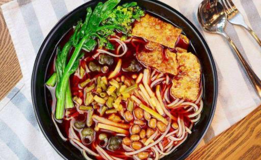 ?螺螄粉為什么會這么臭 螺螄粉對身體有害嗎