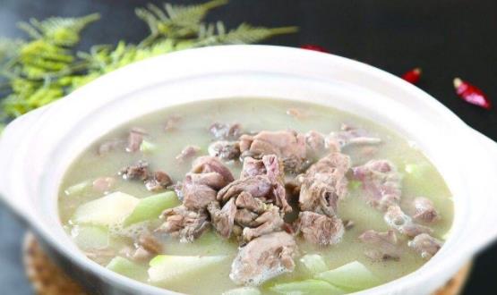 冬季吃羊肉的十大好處是什么?冬季吃羊肉需要注意什么?