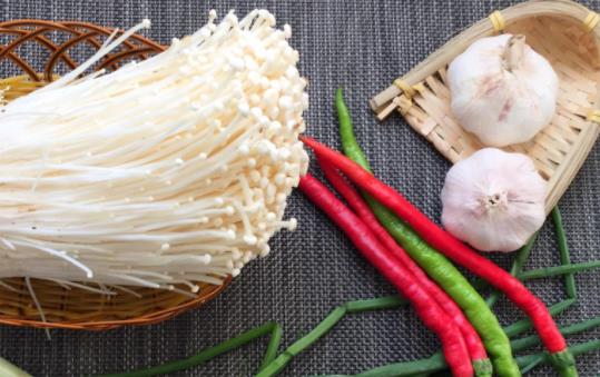 吃金針菇會(huì)上火嗎?吃金針菇有哪些好處?