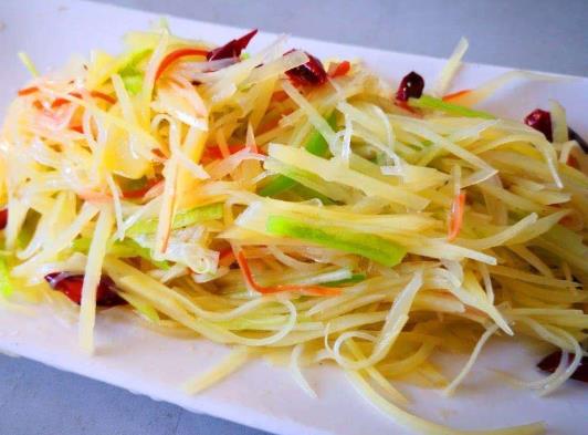 土豆絲過夜發黑了能吃嗎?用水泡的土豆絲可以放幾天