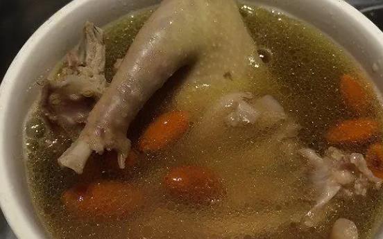 鴿子煲湯要不要炒?清蒸鴿子要放油嗎?