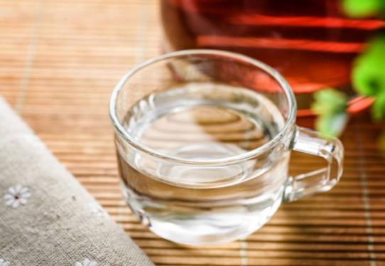 喝多少水清洗腎臟 喝水有沒有上限 晚上喝水好不好