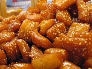 如何做北京小吃蜜三刀?老北京小吃蜜三刀的做法