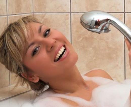 背部痘痘如何去除 背部長痘痘的原因