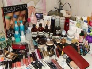 護膚品的正確使用順序?護膚品瓶瓶罐罐先用哪種