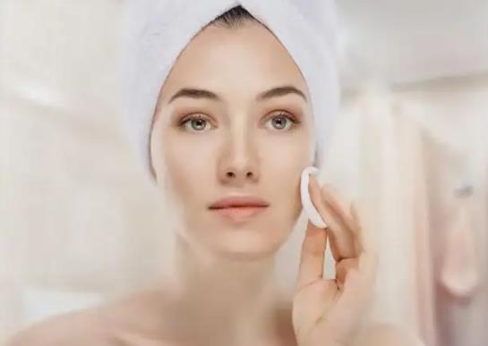 痘痘好了留下的痘印怎么辦?泰爾絲異維a酸服藥期間出現的癥狀