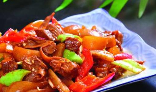 青春痘是青春期很常見的一種皮膚病 祛除臉上青春痘痘印的方法