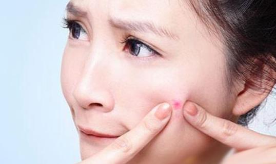 長痘以及痘痘惡化的原因 長痘痘了該怎么辦