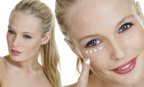 經常笑的人容易長魚尾紋嗎 魚尾紋有什么去除方法