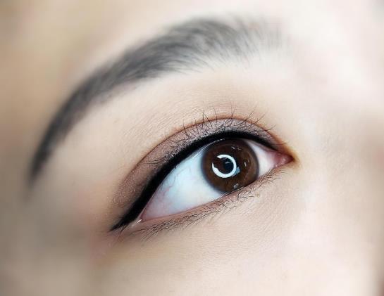 美瞳線暈色變色了怎么處理?美瞳線怎么洗掉最安全?