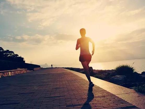 每天跑步怎么防止拉傷?跑步減肥運動量要達到多少?