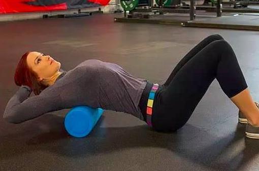 泡沫軸可以代替拉伸嗎?每天滾泡沫軸多久能瘦腿?