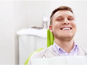 口腔潰瘍的原因?口腔潰瘍的治療方法