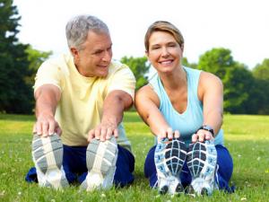 百歲老人長壽秘訣是是什么?老人適合什么運動